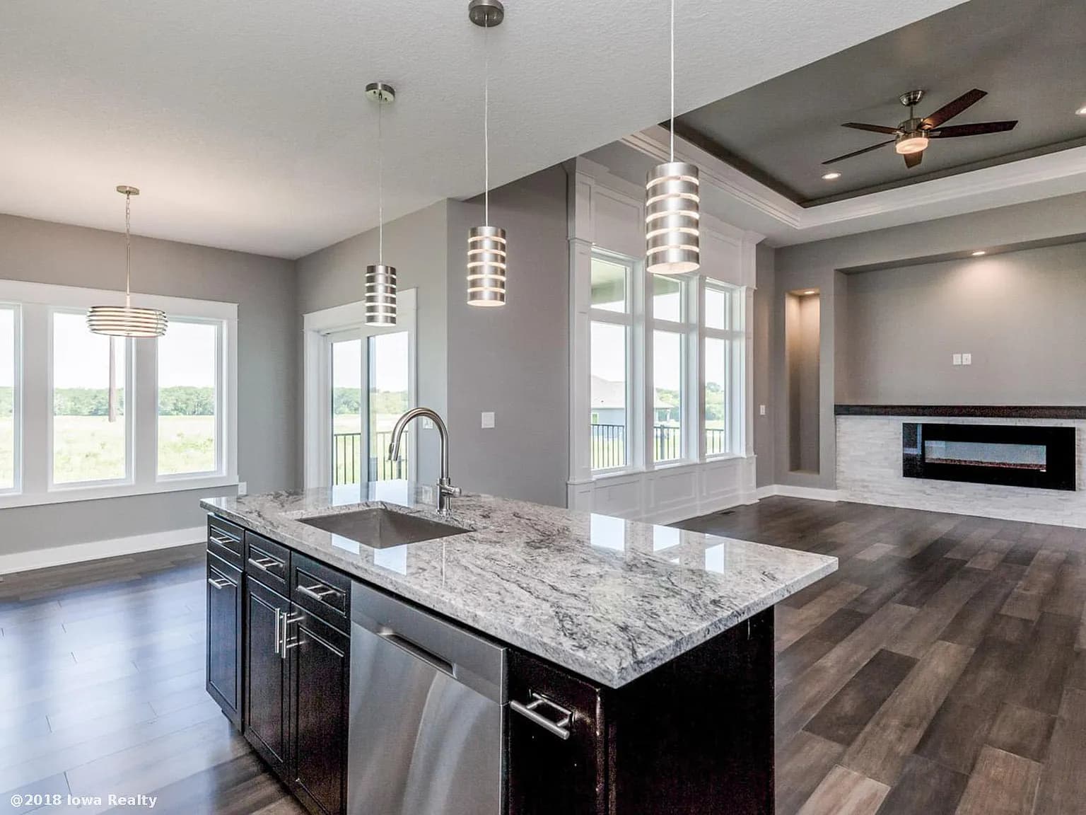 Forest Pointe — exterior
